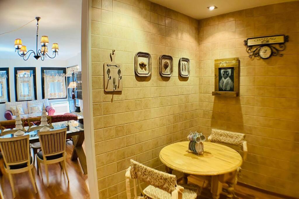 Mikka Devesa Apartamento Incles Exterior foto