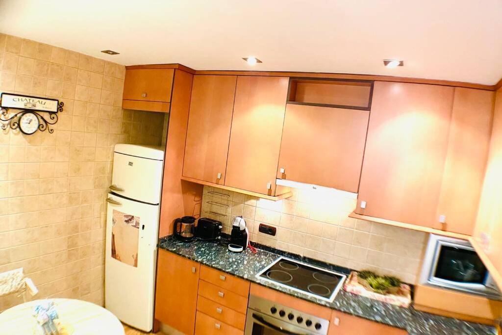 Mikka Devesa Apartamento Incles Exterior foto