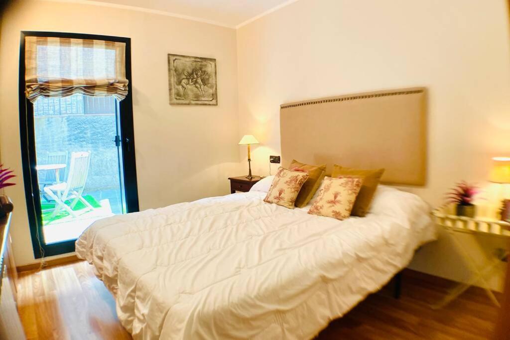 Mikka Devesa Apartamento Incles Exterior foto